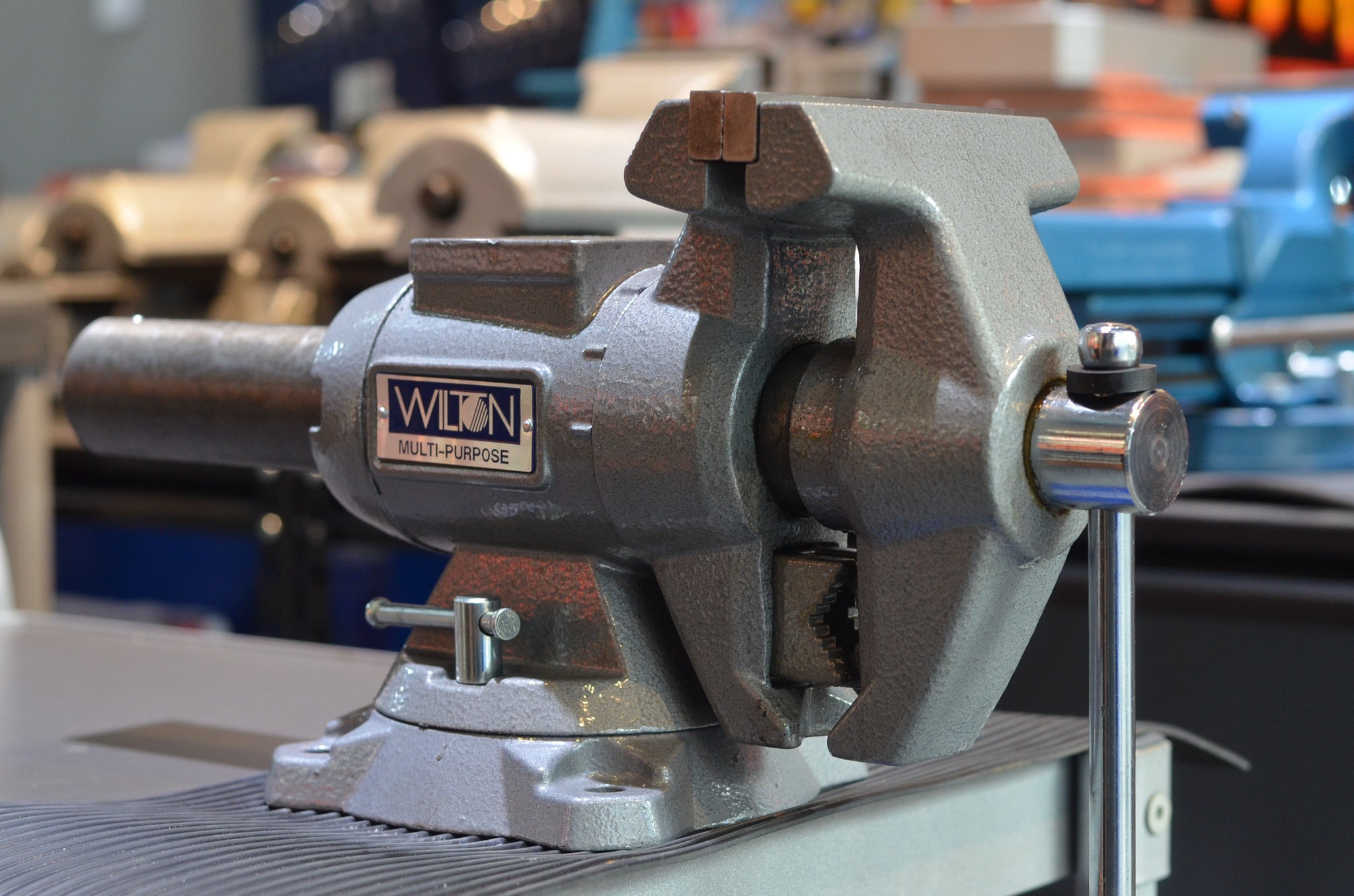 Wilton 550p Multi-purpose Bench Vise, 5-1/2" Jaw Width (28824) | Eto ...